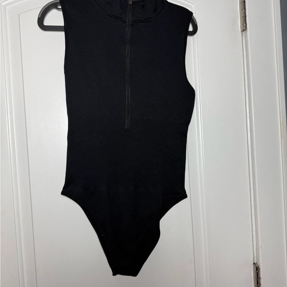 OQQ Black Sleeveless 1/4 Zip up Bodysuit